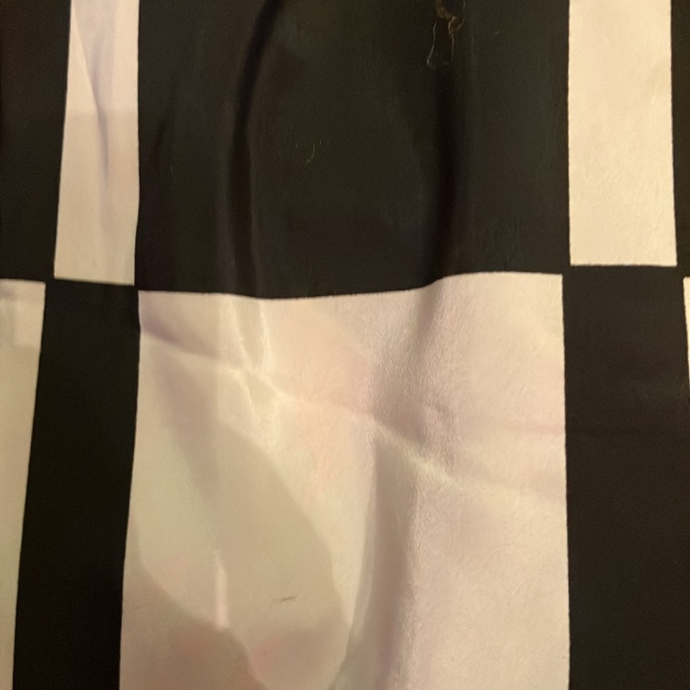 Beautiful, black and cream Vintage Vera Neumann scarf. - Picture 5 of 5